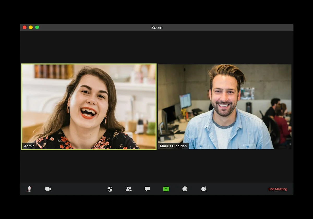 Visual theme for Latachat